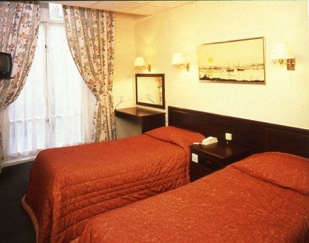 พาร์ค อะเวนิว เบย์สวอเตอร์ อินน์ ไฮด์ พาร์ค (Park Avenue Bayswater Inn Hyde Park)1