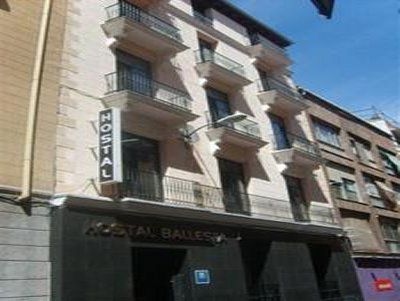 Hostal Ballesta0
