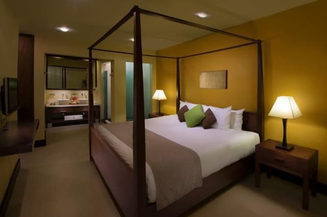 SUITE TWO BEDROOMS