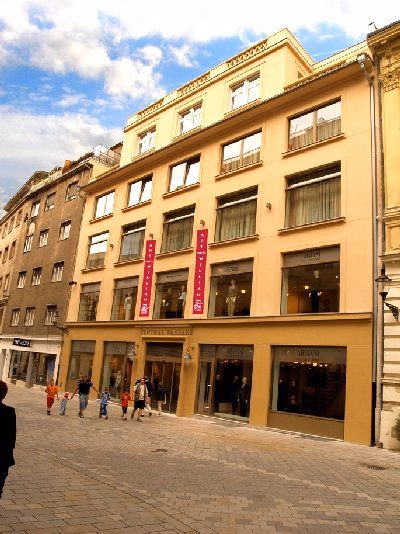 William Art Hotel0