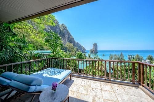One-Bedroom Villa with Pool and Sea View