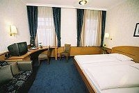 โรงแรมทอร์บรอย (Hotel Torbraeu)3
