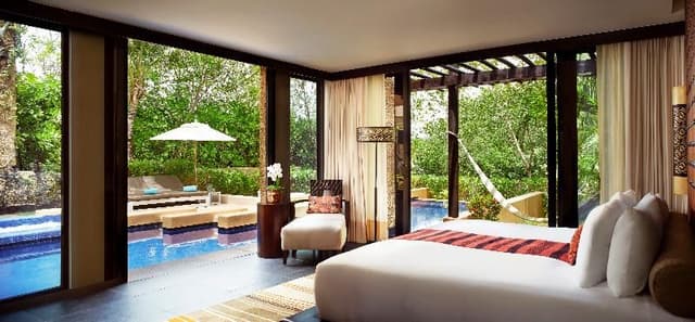 VILLA POOL VIEW