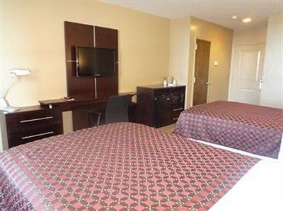 Red Roof Inn Flushing Hotel3