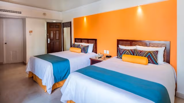 DOUBLE TWO BEDS