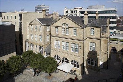Leopold Hotel0
