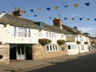 Brook Whipper-In Hotel