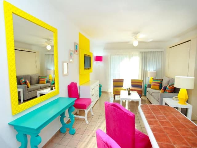 SUITE ONE BEDROOM