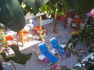 Villa Mercedes Petit Hotel4