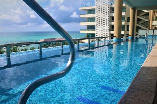 SUITE OCEAN FRONT