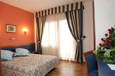 Ronda Hotel1