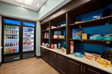Hampton Inn and Suites Huntsville/Research Park Area1