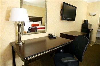 InnSuites Hotel Tempe/Phoenix Airport3