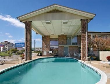 TRAVELODGE BENTONVILLE4