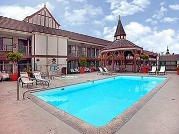 Anaheim Camelot Inn & Suites3