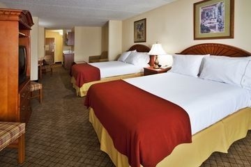 HOLIDAY INN EXPRESS HOTEL & SUITES ARCADIA3