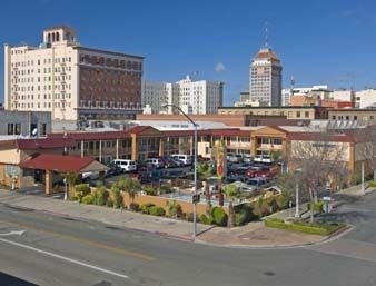 SUPER 8 FRESNO CONVENTION CENT2