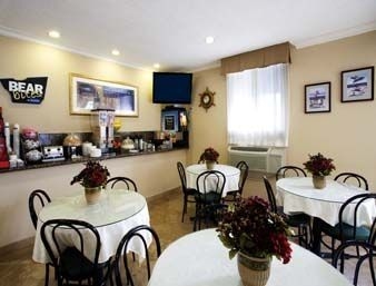 Travelodge Santa Monica Pico Boulevard1