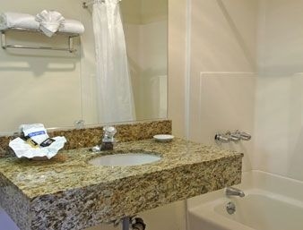 Travelodge Santa Monica Pico Boulevard4