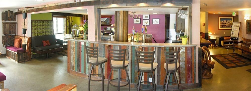 968 PARK HOTEL2