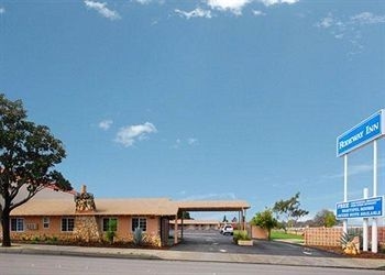 Rodeway Inn1