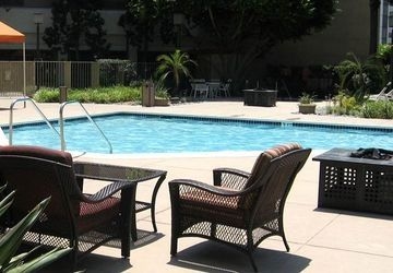 ฟูลเลอร์ตัน แมริออท ที่มหาวิทยาลัยรัฐแคลิฟอร์เนีย (Fullerton Marriott At California State University)2