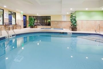 HOLIDAY INN EXPRESS HOTEL & SUITES DENVER AIRPORT4