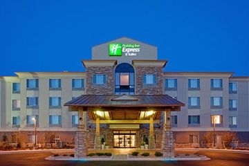HOLIDAY INN EXPRESS HOTEL & SUITES DENVER AIRPORT3