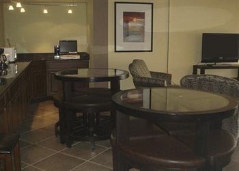 Econo Lodge Denver1