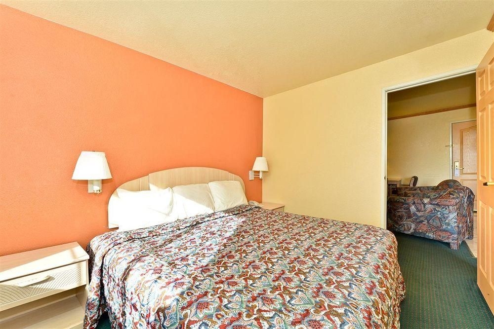 Americas Best Value Inn Colorado Springs1