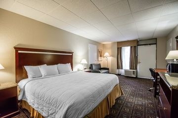 CLARION HOTEL & CONFERENCE CTR1