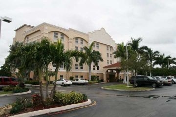 HAMPTON INN FT LAUDERDALE AIRPORT NORTH CRUISE PORT0