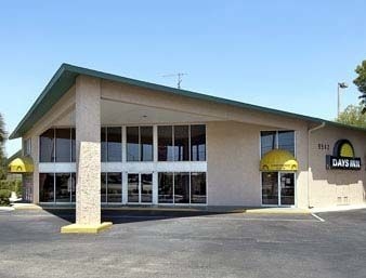 DAYS INN STATE FAIR GROUNDS2