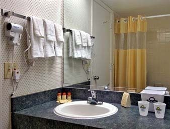 DAYS INN STATE FAIR GROUNDS3