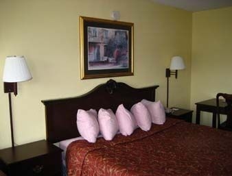 DAYS INN TAMPA/ WEST OF BUSCH GARDENS3