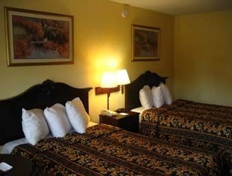 DAYS INN TAMPA/ WEST OF BUSCH GARDENS2