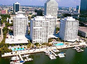 FOUR AMBASSADORS SUITES HOTELS0