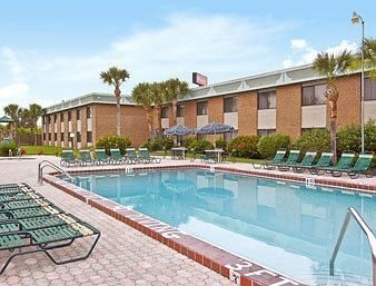 Ramada Inn & Suites Kennedy Space Center2
