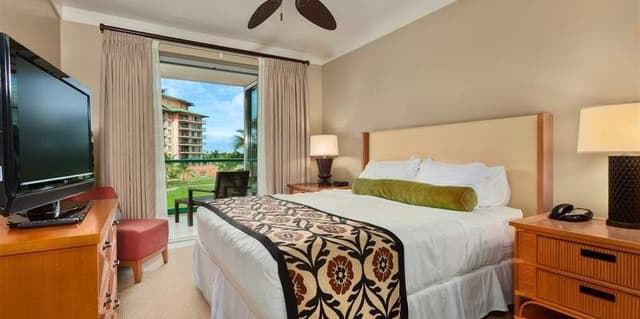 SUITE PARTIAL OCEAN VIEW ONE BEDROOM