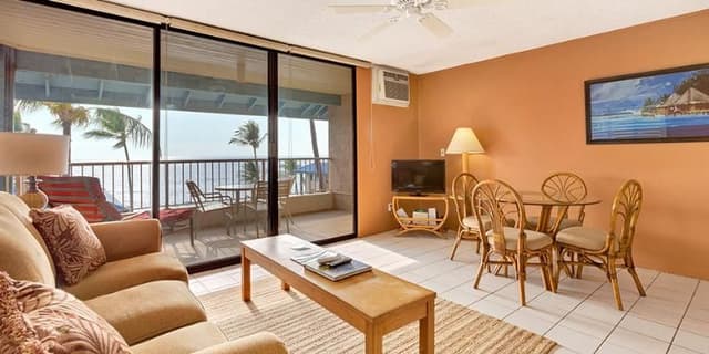 SUITE OCEAN VIEW ONE BEDROOM