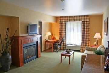 HOLIDAY INN EXPRESS HOTEL & SUITES COEUR D ALENE I-90 EXIT 112