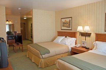 HOLIDAY INN EXPRESS HOTEL & SUITES COEUR D ALENE I-90 EXIT 111