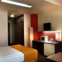 Hollywood Hotel4