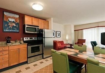 Residence Inn by Marriott Downtown Chicago River North4