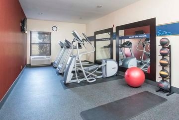 HAMPTON INN WICHITA EAST2