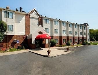 Super 8 Overland Park KC Area Near Convention Center0