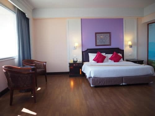 Corner Double or Twin Room