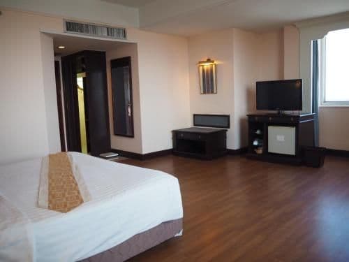 Corner Double or Twin Room