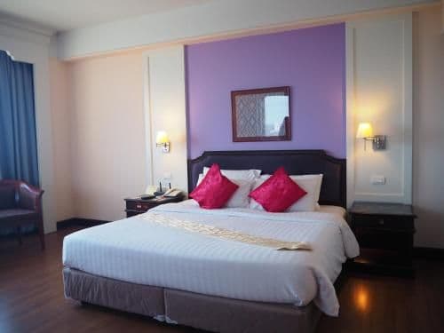 Corner Double or Twin Room