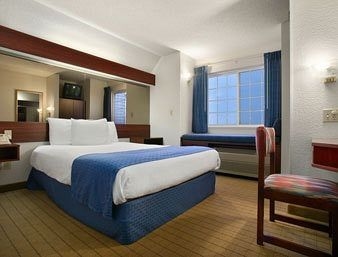 MICROTEL INN OLATHE3